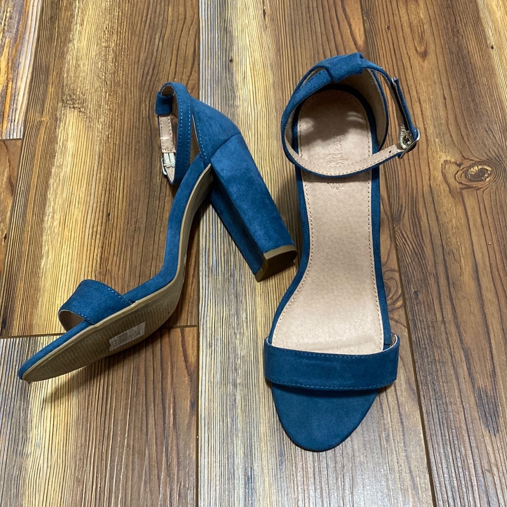 Woman’s size 8 “Charlotte Russe” heels
